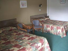 Travellers Motel