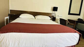 Travellers Motel