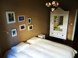 Jo's Place