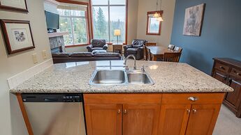 Timberline Lodges by Fernie Lodging Co