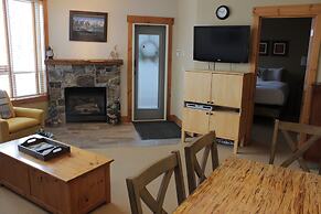 Timberline Lodges by Fernie Lodging Co