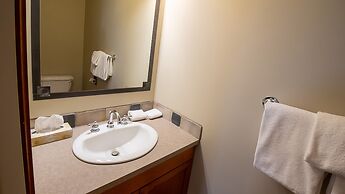 Timberline Lodges by Fernie Lodging Co