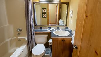 Timberline Lodges by Fernie Lodging Co