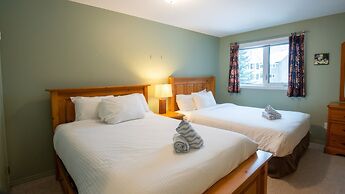 Timberline Lodges by Fernie Lodging Co