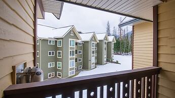 Timberline Lodges by Fernie Lodging Co
