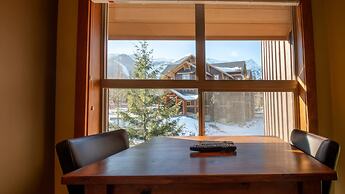 Timberline Lodges by Fernie Lodging Co