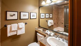 Timberline Lodges by Fernie Lodging Co