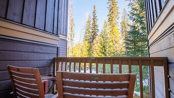 Timberline Lodges by Fernie Lodging Co