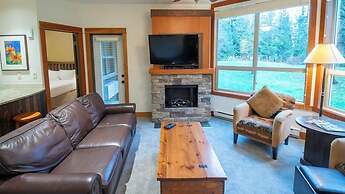 Timberline Lodges by Fernie Lodging Co