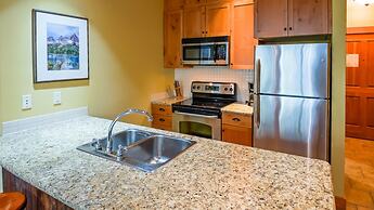 Timberline Lodges by Fernie Lodging Co