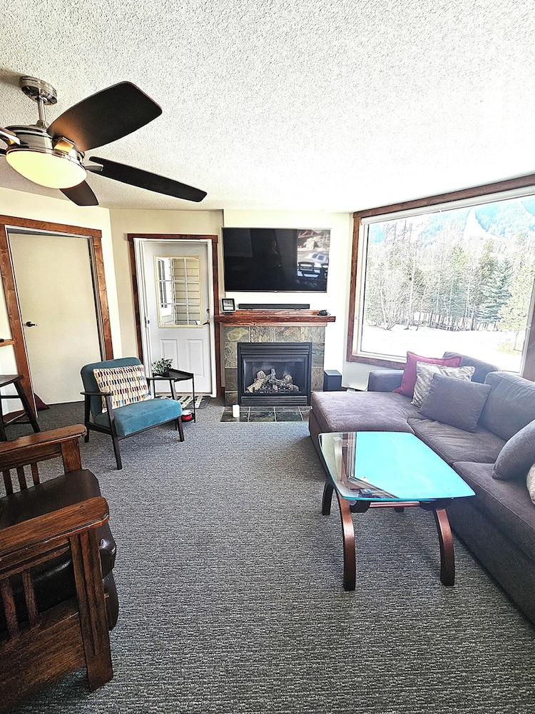 Timberline Lodges by Fernie Lodging Co