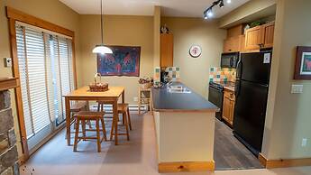 Timberline Lodges by Fernie Lodging Co