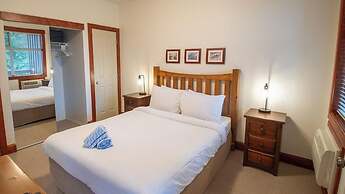 Timberline Lodges by Fernie Lodging Co