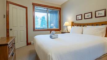 Timberline Lodges by Fernie Lodging Co