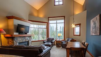 Timberline Lodges by Fernie Lodging Co