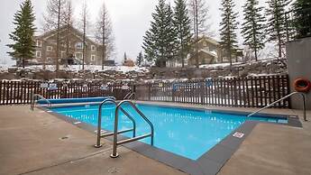 Timberline Lodges by Fernie Lodging Co