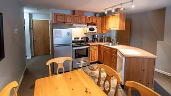 Timberline Lodges by Fernie Lodging Co