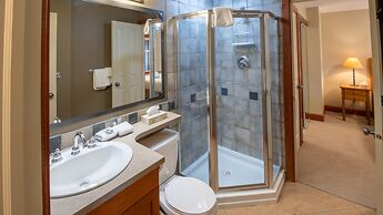 Timberline Lodges by Fernie Lodging Co