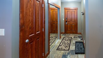 Timberline Lodges by Fernie Lodging Co