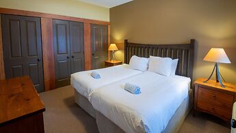 Timberline Lodges by Fernie Lodging Co