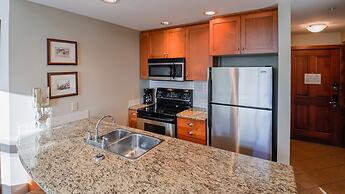 Timberline Lodges by Fernie Lodging Co