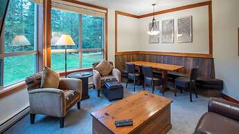 Timberline Lodges by Fernie Lodging Co