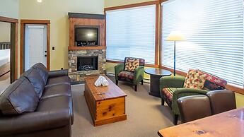 Timberline Lodges by Fernie Lodging Co