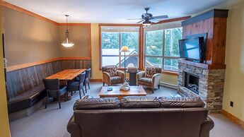 Timberline Lodges by Fernie Lodging Co