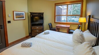Timberline Lodges by Fernie Lodging Co