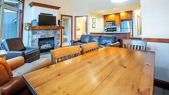 Timberline Lodges by Fernie Lodging Co