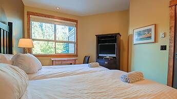 Timberline Lodges by Fernie Lodging Co
