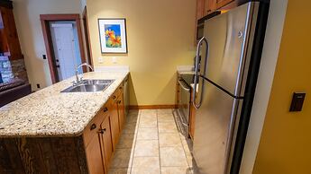 Timberline Lodges by Fernie Lodging Co