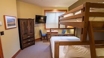 Timberline Lodges by Fernie Lodging Co