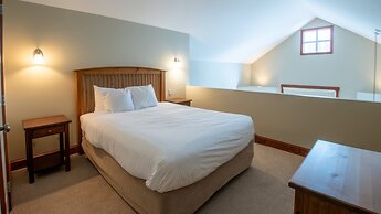 Timberline Lodges by Fernie Lodging Co