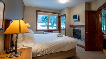 Timberline Lodges by Fernie Lodging Co