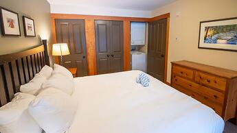 Timberline Lodges by Fernie Lodging Co