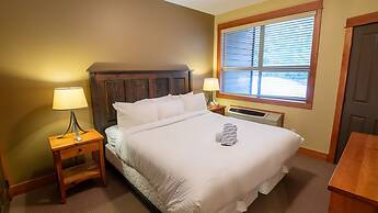 Timberline Lodges by Fernie Lodging Co
