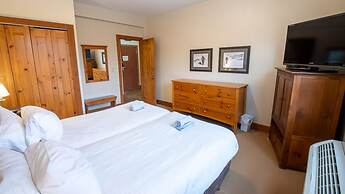 Timberline Lodges by Fernie Lodging Co