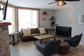 Timberline Lodges by Fernie Lodging Co
