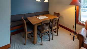 Timberline Lodges by Fernie Lodging Co