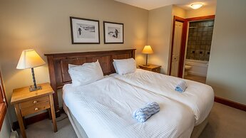 Timberline Lodges by Fernie Lodging Co