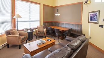 Timberline Lodges by Fernie Lodging Co