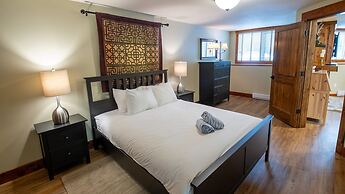 Timberline Lodges by Fernie Lodging Co