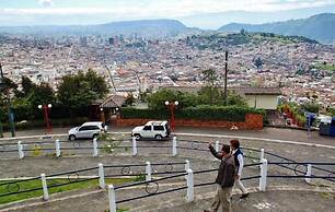 Bonaventure Hotel