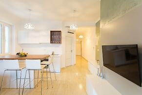Boutique Pine Tree apartments