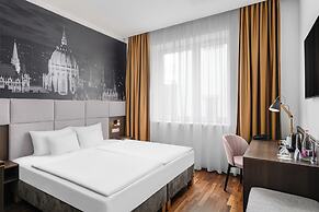 12 Revay Hotel