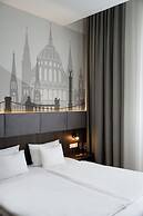 12 Revay Hotel