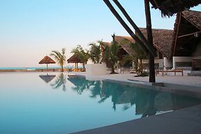 Nur Beach Hotel