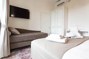 Flat 285