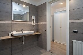 Flat 285